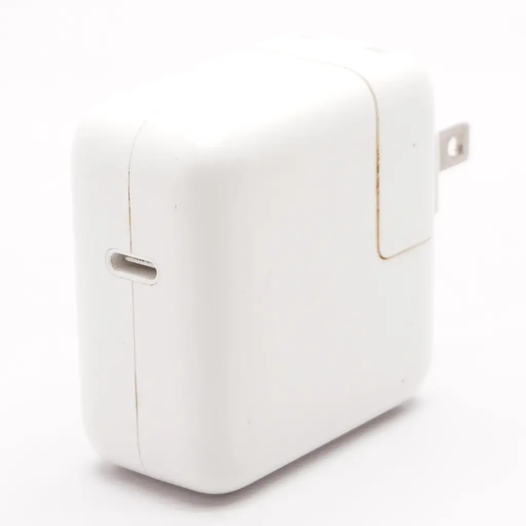 30W USB-C POWER ADAPTER 